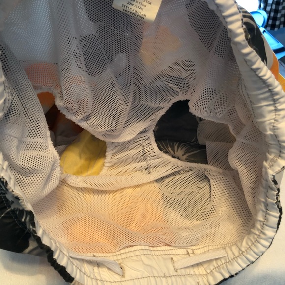 Surf Mentality Swim Trunks Size S - Picture 11 of 13